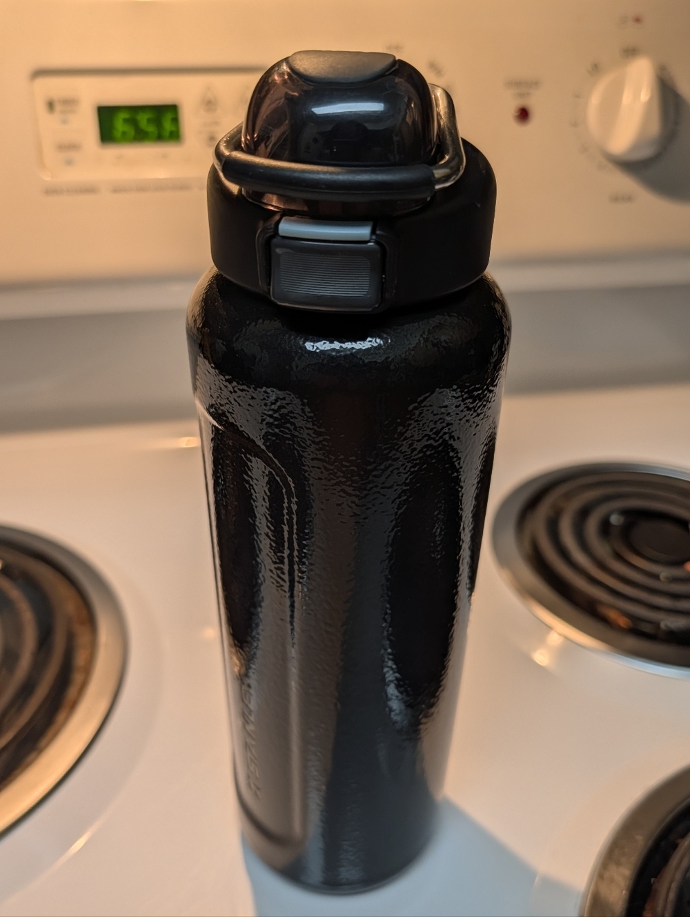 Stanley Well Spring Bottle 32 oz in Hammertone Black - Excellent Used Condition! - Picture 5 of 9